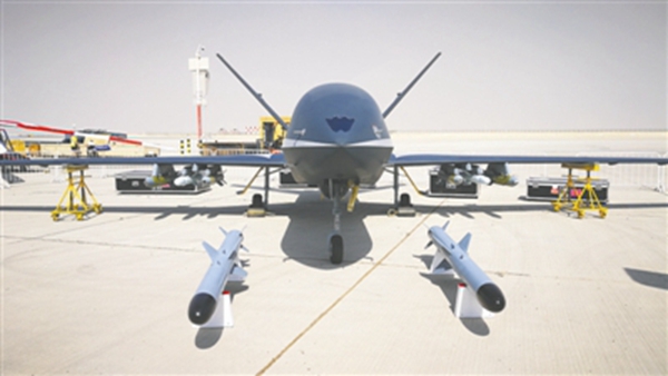 中国首款高空高速外贸无人机 成都造&ldquo;云影&rdquo;亮相迪拜航展