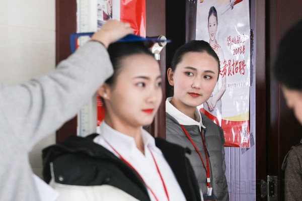 祥鹏航空2018年乘务员招聘首站昆明2.jpg 祥鹏航空2018年乘务员招聘首站昆明2.jpg