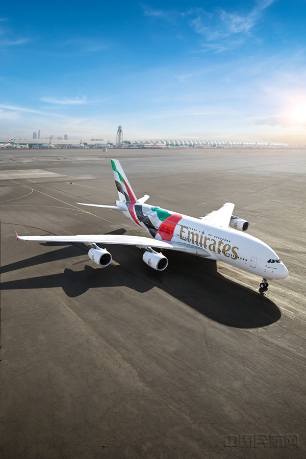 阿联酋航空揭幕A380全新阿联酋国旗涂装 211